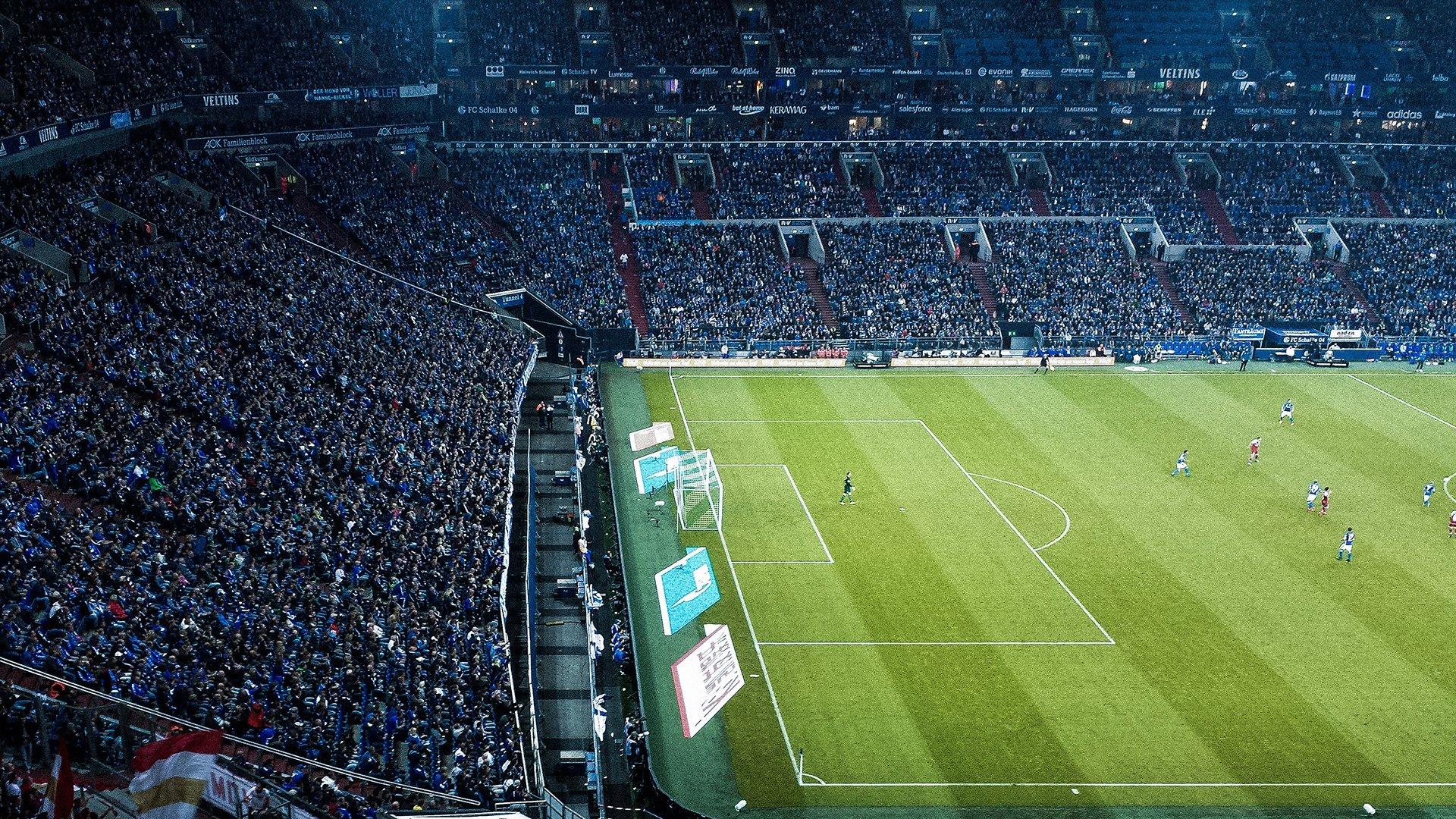 斯图加特中场斯蒂勒脚伤未愈退出本期国家队 美因茨前锋布尔卡特紧急补招