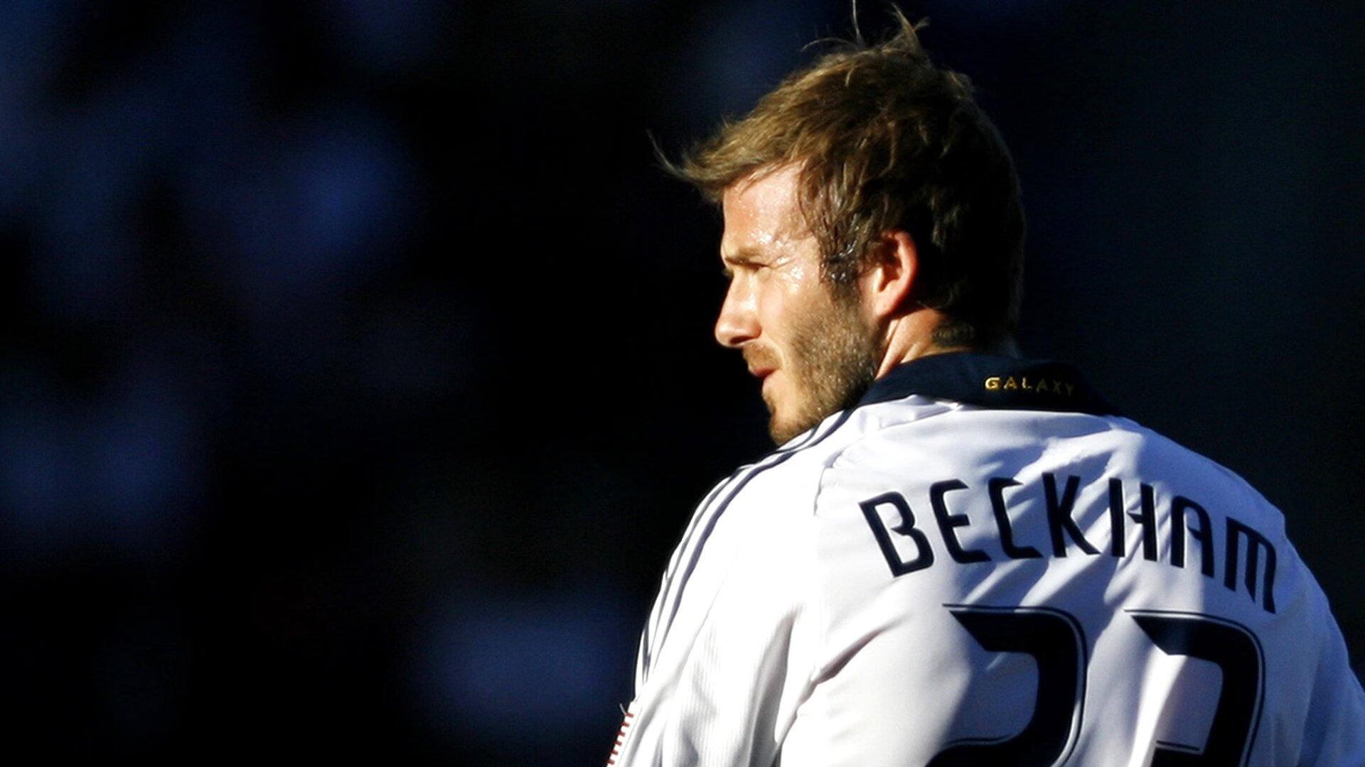 三狮军团神话终结！非洲雄狮咆哮，英格兰不败金身轰然倒塌