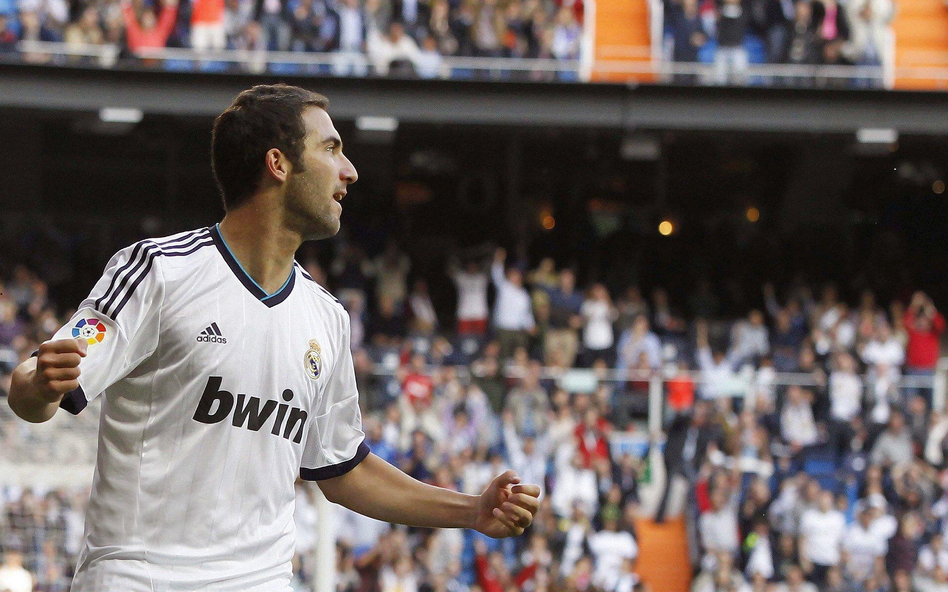 药厂锁定未来防线核心！罗尔费斯亲赴欧青赛敲定宽萨，签约细节曝光